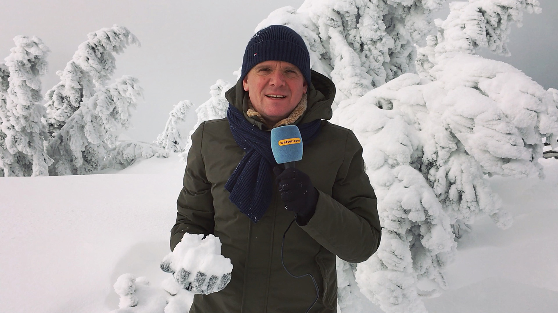 Dreharbeiten im Schnee auf dem Brocken im Harz: Dr. Alexander Hildebrand unterwegs für 